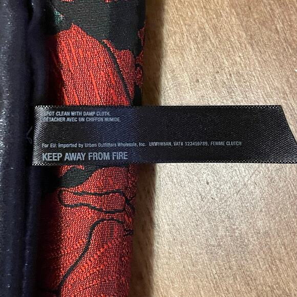 Anthropologie Monserat de Lucca Floral Poppy Envelope Clutch Fur Pom Pon - Picture 10 of 12